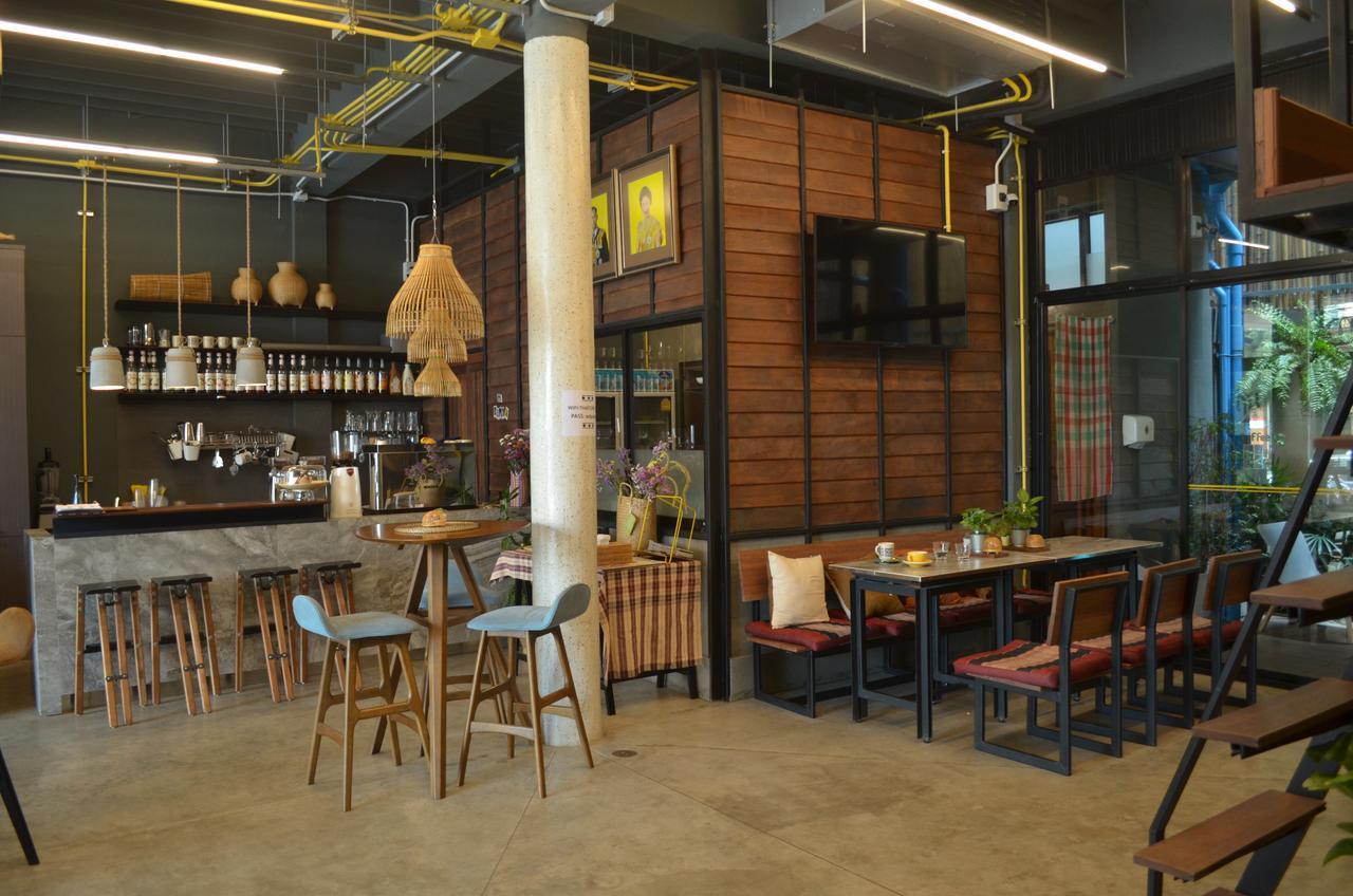 Whereder Poshtel Udon Thani Exterior foto